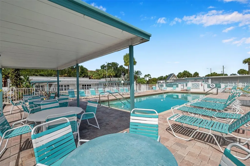 4851 W Gandy Boulevard Tampa FL 33611