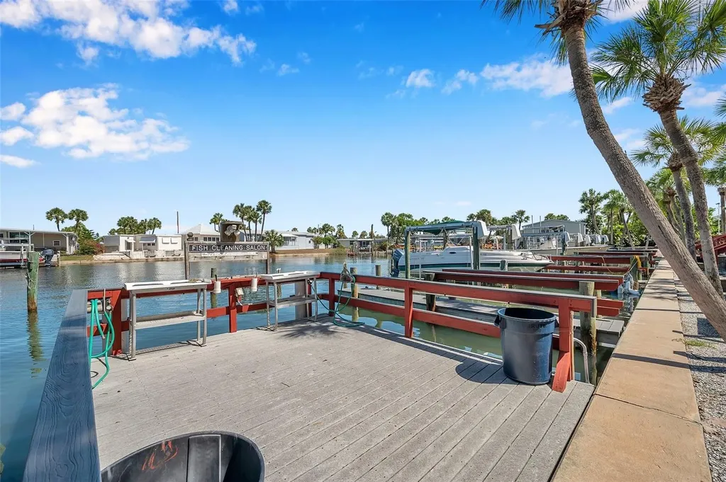 4851 W Gandy Boulevard Tampa FL 33611