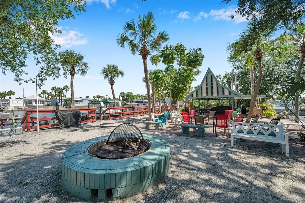 4851 W Gandy Boulevard Tampa FL 33611