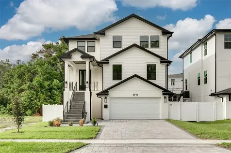 1711 Massachusetts Avenue NE St Petersburg FL 33703