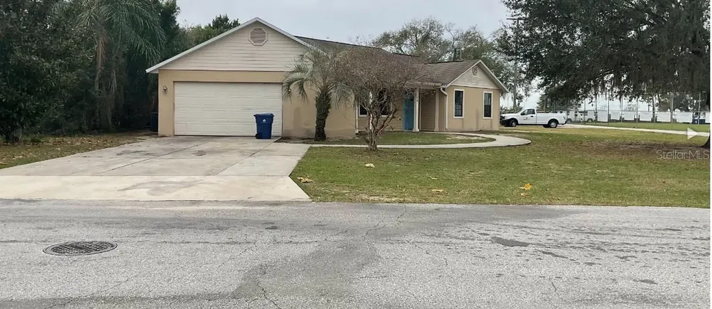 1109 S Indiana Avenue Groveland FL 34736