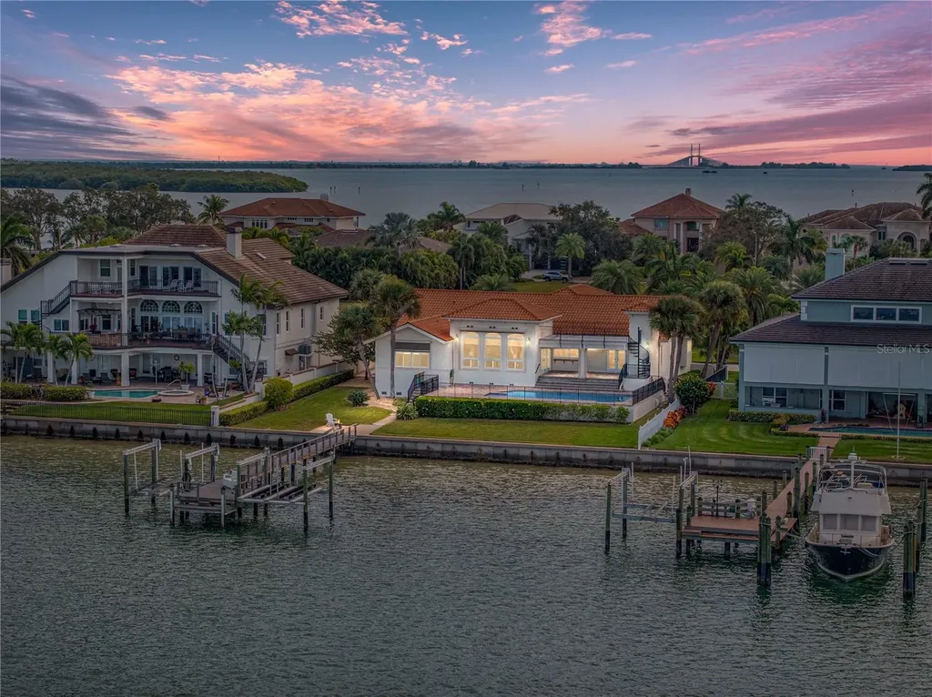 5343 61st Avenue S St Petersburg FL 33715