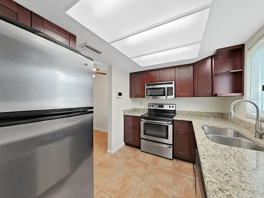 1750 Montana Avenue NE St Petersburg FL 33703