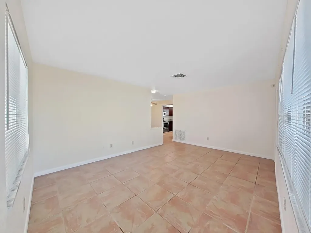 1750 Montana Avenue NE St Petersburg FL 33703