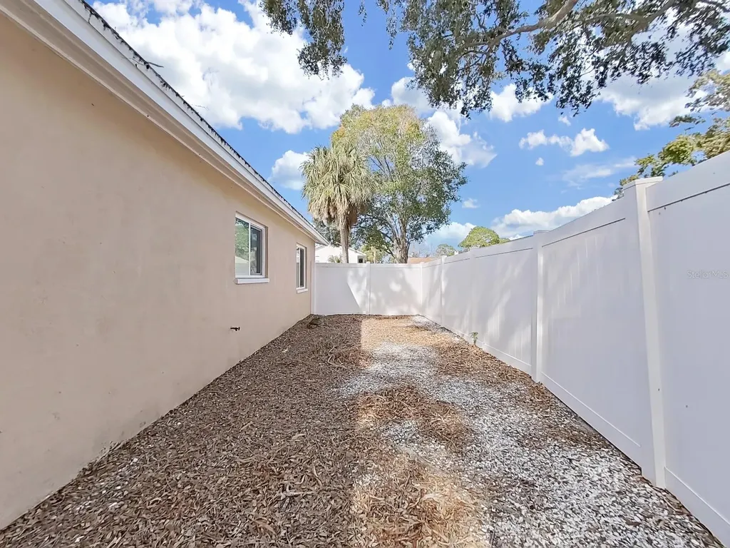 1750 Montana Avenue NE St Petersburg FL 33703