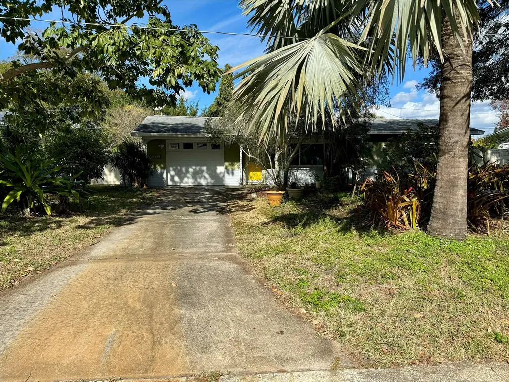 6845 33rd Avenue N St Petersburg FL 33710