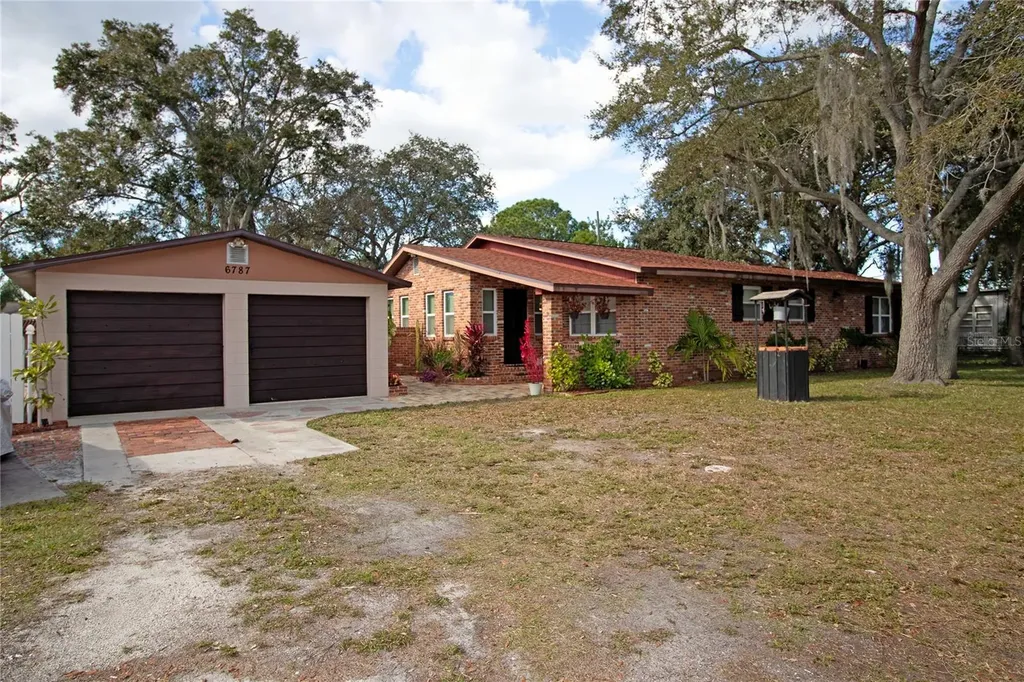 6787 Tree Street Largo FL 33773