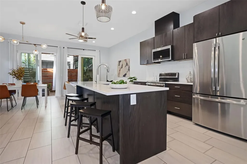 365 7th Street S St Petersburg FL 33701
