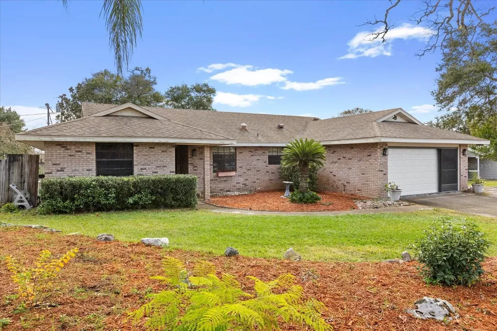1917 Helmly Terrace Deltona FL 32725