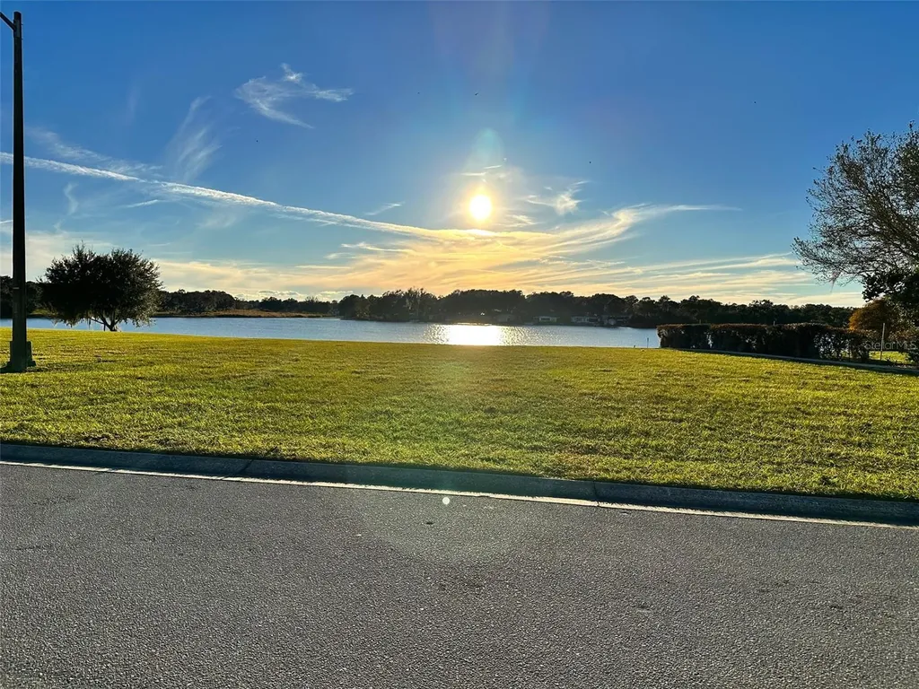 528 Meandering Way Polk City FL 33868