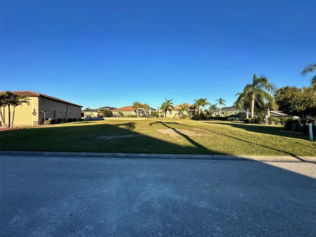 505 Meandering Way Polk City FL 33868