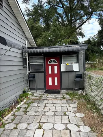 1621 Indiana Street Orlando FL 32805