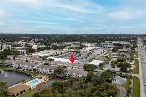 8244 Eagles Park Drive St Petersburg FL 33709