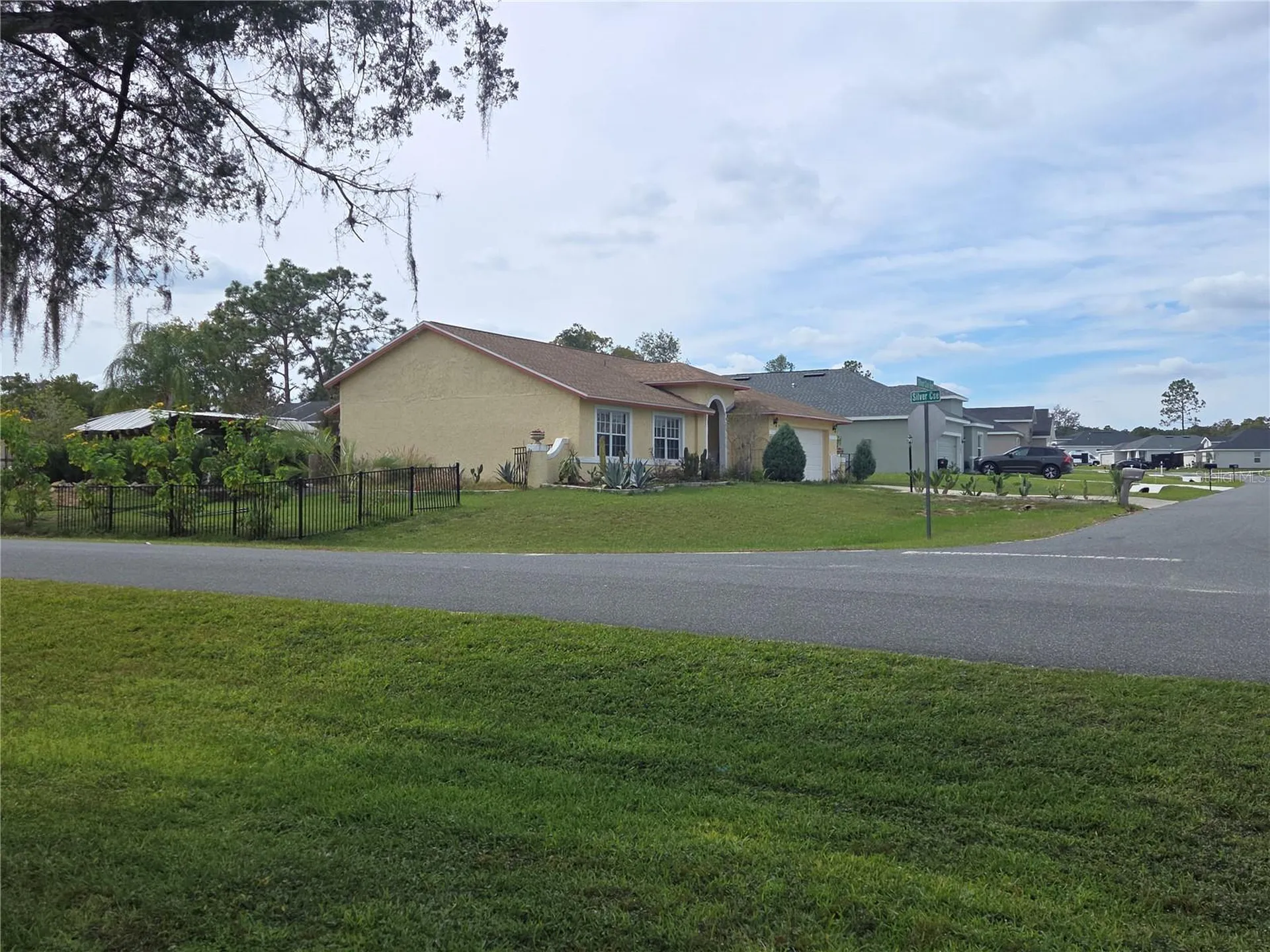 567 Silver Course Run Ocala FL 34472