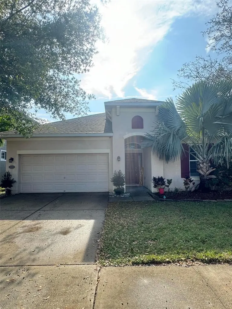7976 Camden Woods Drive Tampa FL 33619