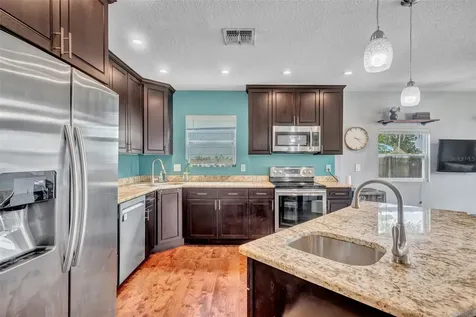 3327 6th Avenue N St Petersburg FL 33713