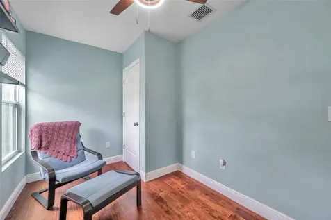 3327 6th Avenue N St Petersburg FL 33713