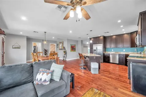 3327 6th Avenue N St Petersburg FL 33713