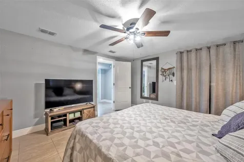 3327 6th Avenue N St Petersburg FL 33713