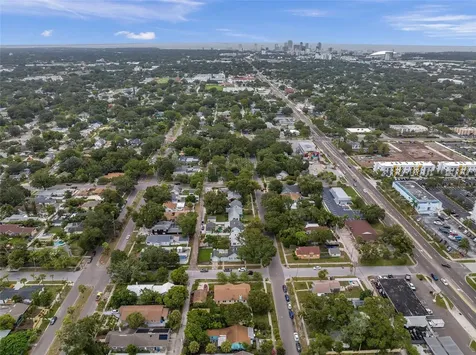 3327 6th Avenue N St Petersburg FL 33713