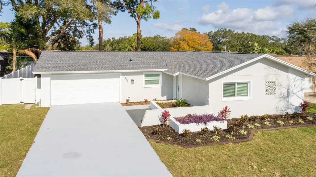 205 Lotus Drive Safety Harbor FL 34695