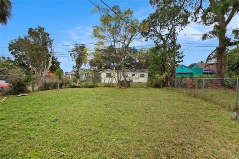 3726 27th Avenue S St Petersburg FL 33711