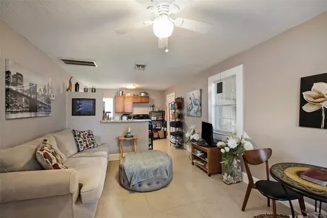 3726 27th Avenue S St Petersburg FL 33711