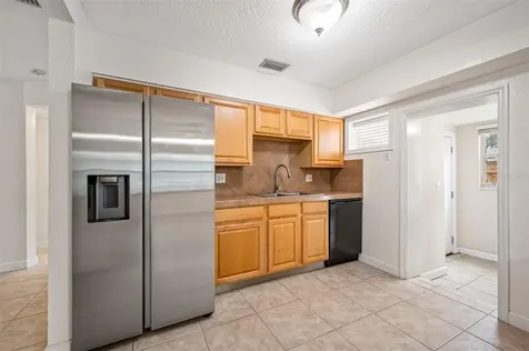 8324 41st Avenue N St Petersburg FL 33709