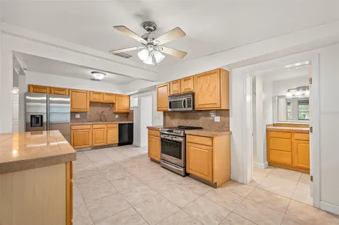8324 41st Avenue N St Petersburg FL 33709