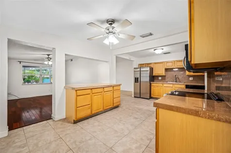 8324 41st Avenue N St Petersburg FL 33709