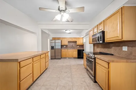 8324 41st Avenue N St Petersburg FL 33709