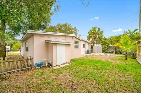 8324 41st Avenue N St Petersburg FL 33709