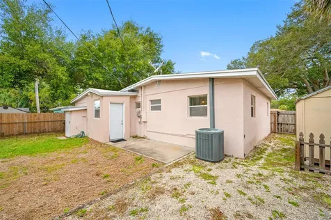 8324 41st Avenue N St Petersburg FL 33709