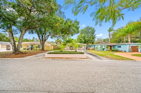 8324 41st Avenue N St Petersburg FL 33709