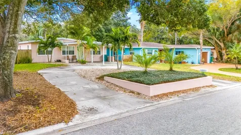 8324 41st Avenue N St Petersburg FL 33709