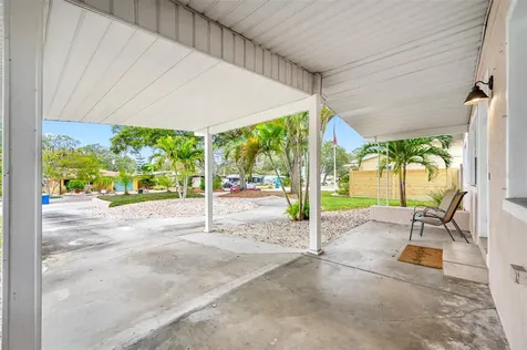 8324 41st Avenue N St Petersburg FL 33709