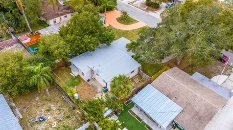 8324 41st Avenue N St Petersburg FL 33709