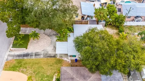 8324 41st Avenue N St Petersburg FL 33709