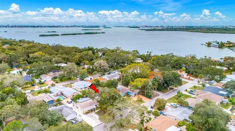 8324 41st Avenue N St Petersburg FL 33709
