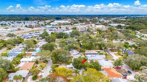 8324 41st Avenue N St Petersburg FL 33709