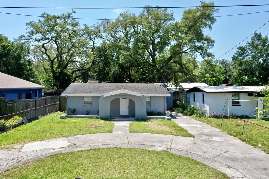 2009 E Okaloosa Avenue Tampa FL 33604