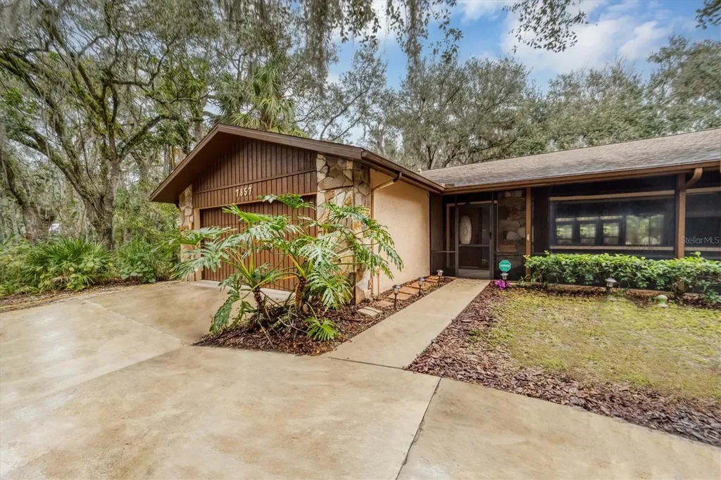 7857 S Leewynn Court Sarasota FL 34240