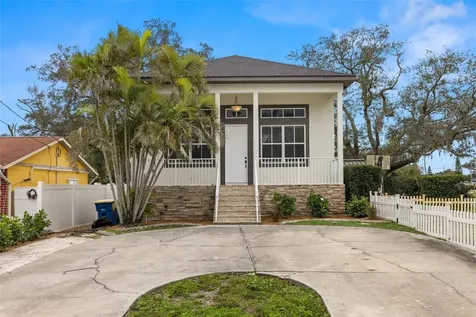 901 Tuskawilla Street Clearwater FL 33756