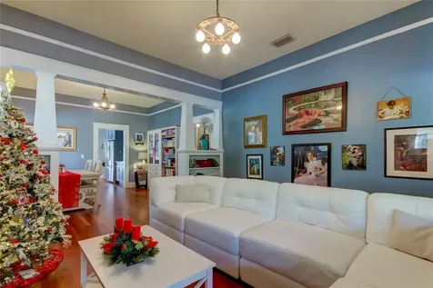 5709 N Seminole Avenue Tampa FL 33604