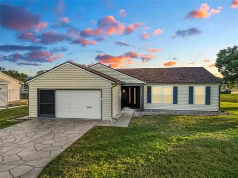 1017 Caracara Circle S Lakeland FL 33809