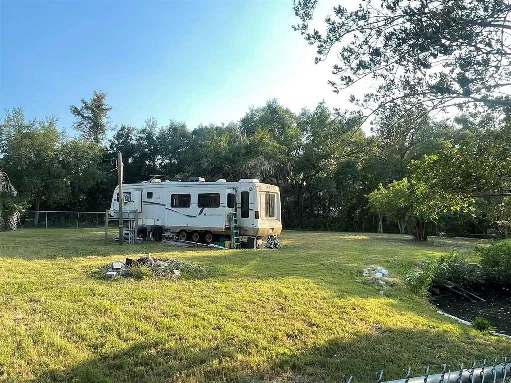 10020 Linda Street Gibsonton FL 33534