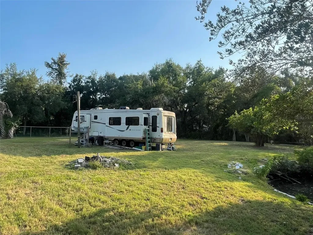 10020 Linda Street Gibsonton FL 33534