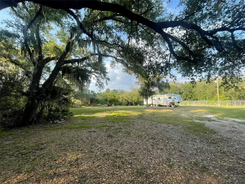 10020 Linda Street Gibsonton FL 33534