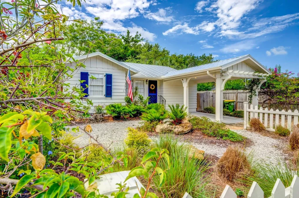 1824 Hyde Park Street Sarasota FL 34239