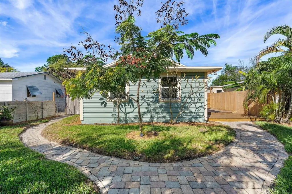 2445 32nd Avenue N St Petersburg FL 33713